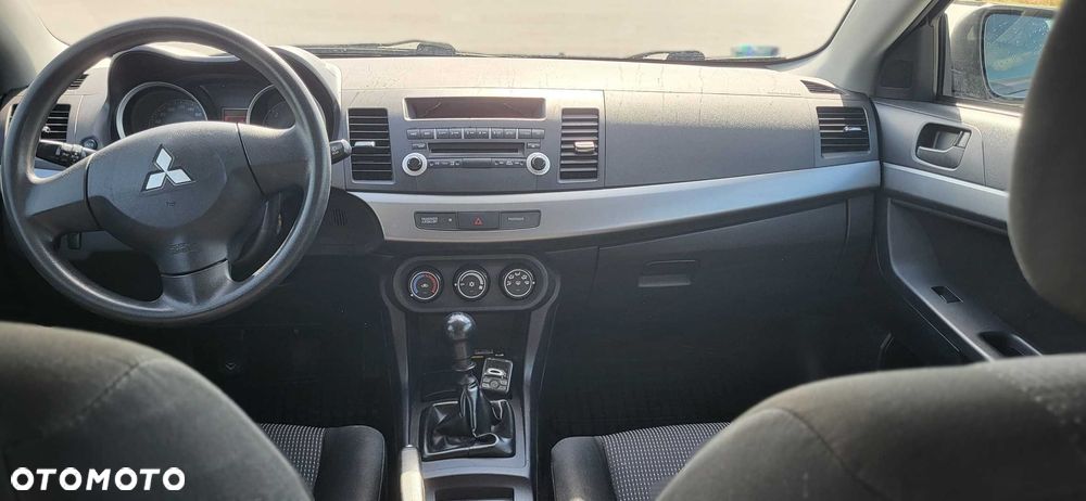 Mitsubishi Lancer - 6
