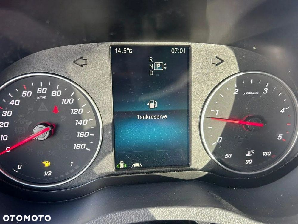 Mercedes-Benz Sprinter - 9