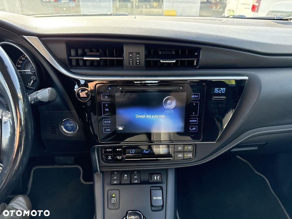 Toyota Auris Hybrid 135 Premium - 21