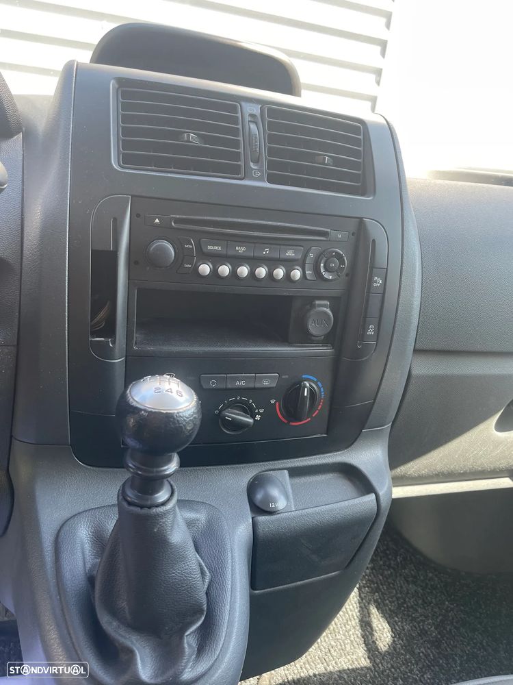 Peugeot EXPERT 2.0 HDI 3 LUG L1H1 C/ AC + EXTRAS - 13