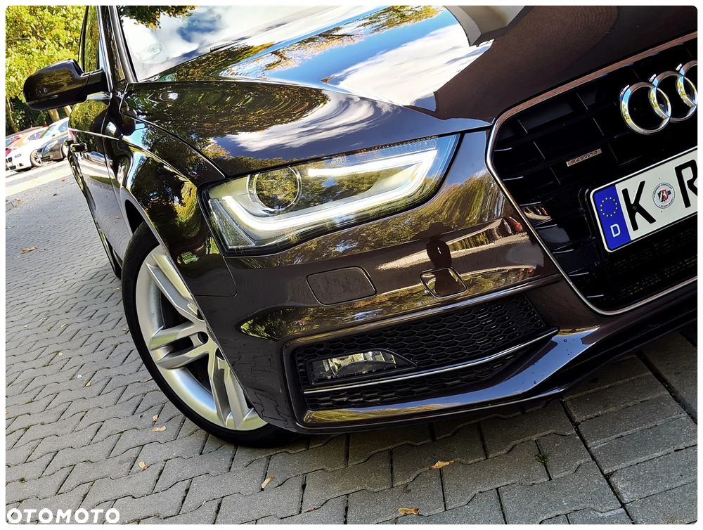 Audi A4 Avant 2.0 TDI DPF clean diesel quattro S line Sportpaket - 12
