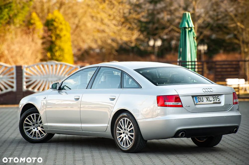 Audi A6 Limousine 2.4 - 7