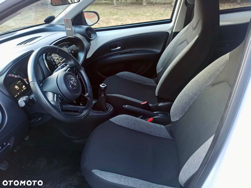 Toyota Aygo X 1.0 VVT-i Executive - 13