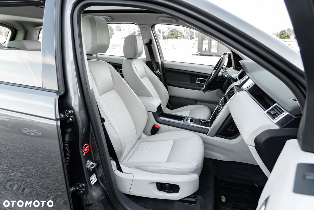 Land Rover Discovery Sport 2.0 TD4 HSE - 25