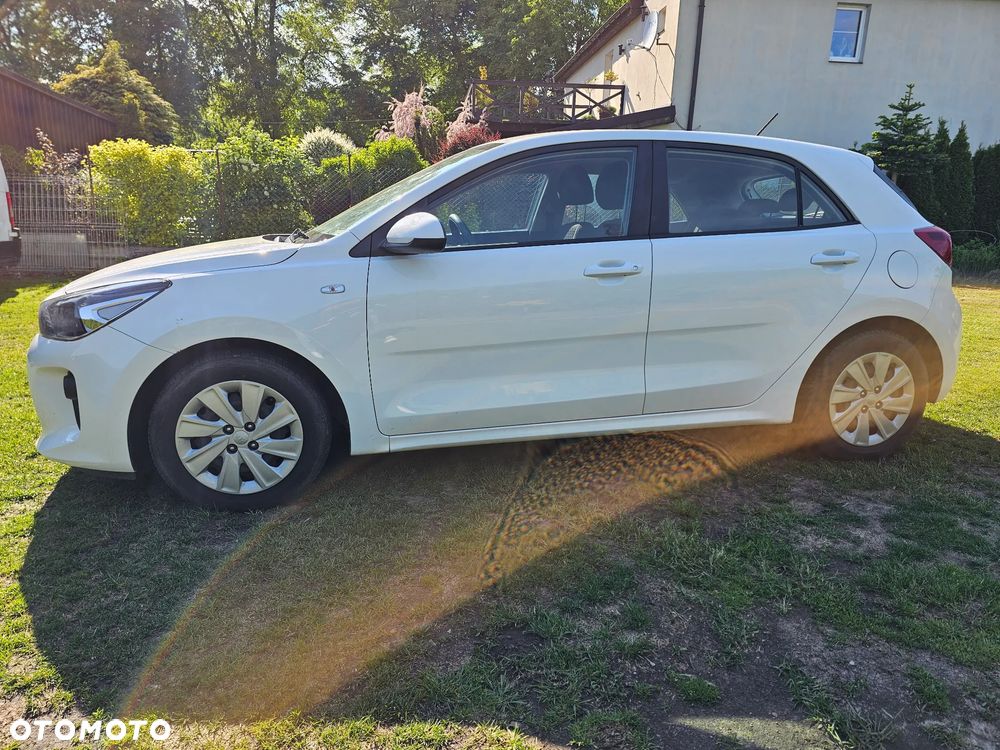 Kia Rio 1.2 Attract - 5