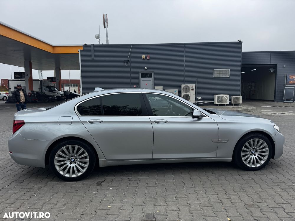 BMW Seria 7 740d xDrive - 5