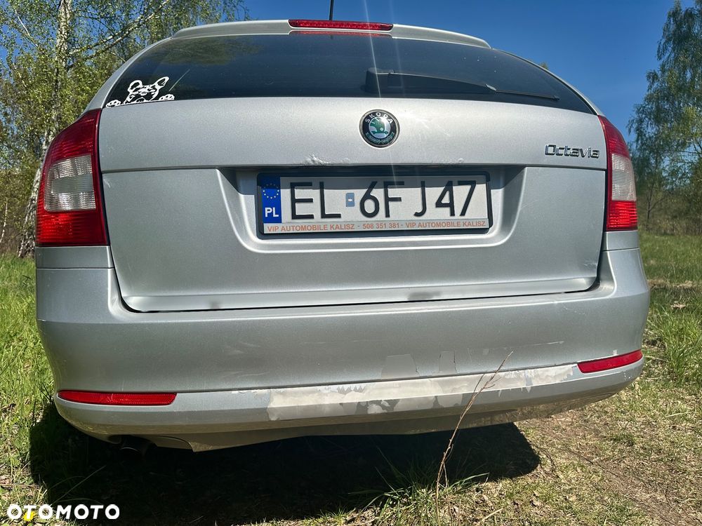 Skoda Octavia 1.6 Combi - 8