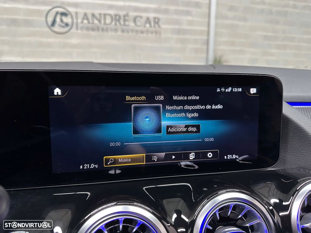 Mercedes-Benz GLA 250 e 8G-DCT Progressive — fotografia 25