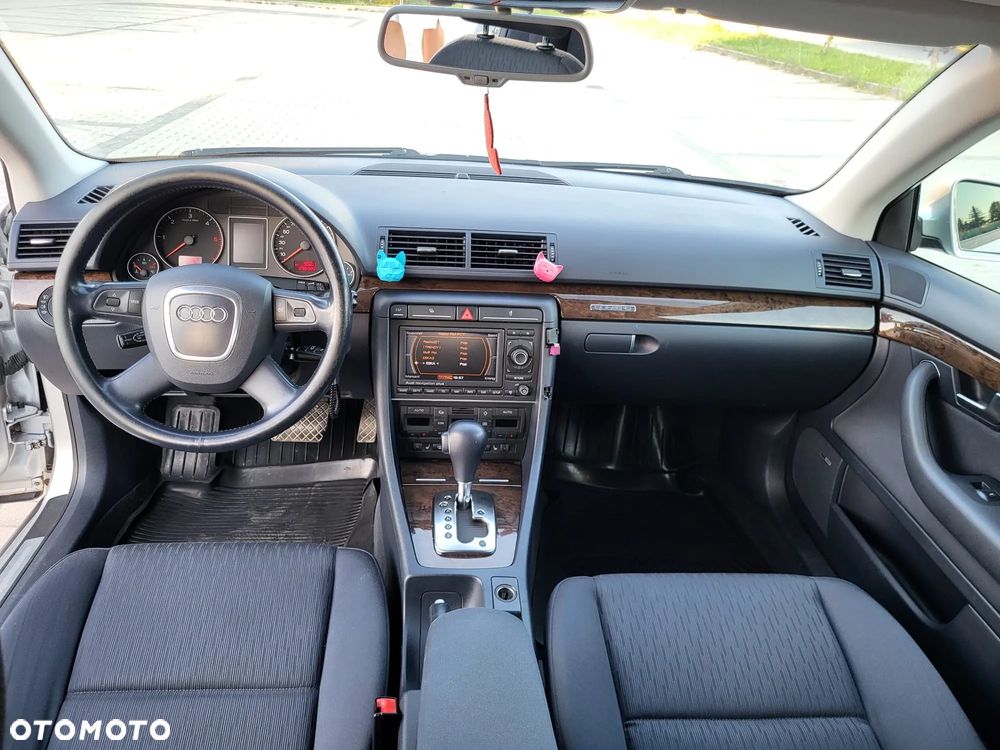 Audi A4 Avant - 7