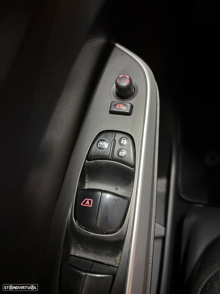 Nissan Navara 2.3 dCi CD 4WD Tekna AT - 20