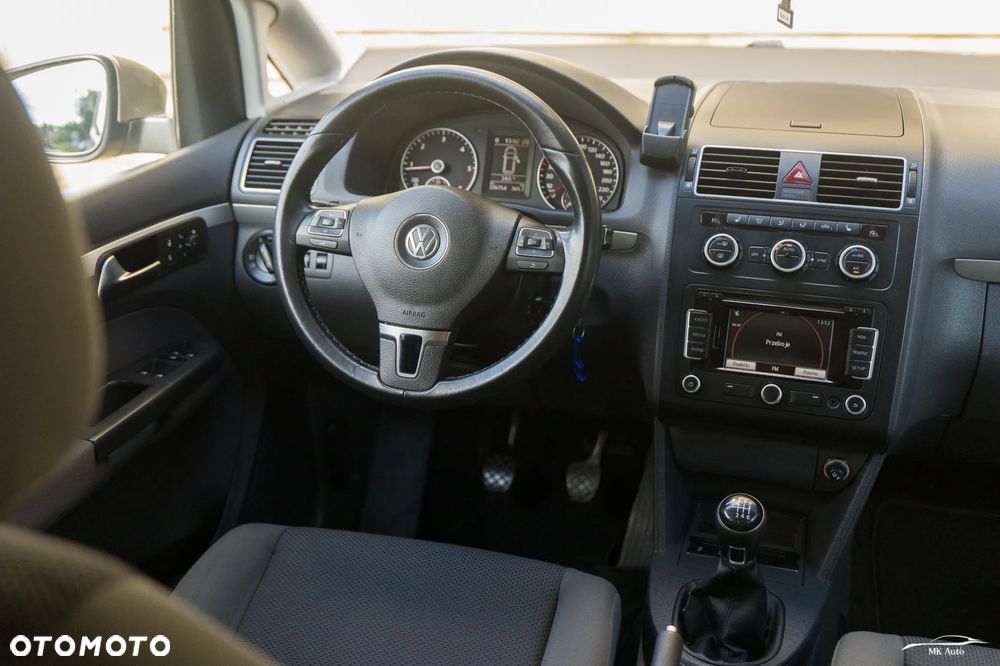 Volkswagen Touran 1.6 TDI DPF BlueMotion Technology Trendline - 26