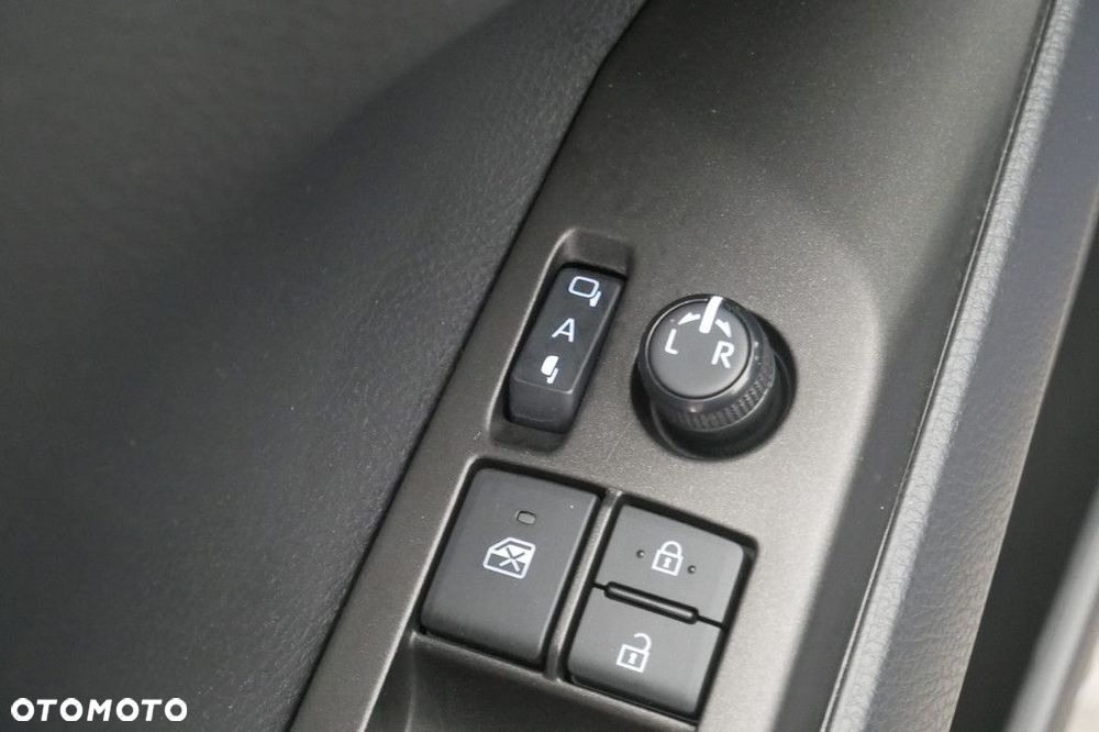 Toyota Camry 2.5 Hybrid Comfort CVT - 28