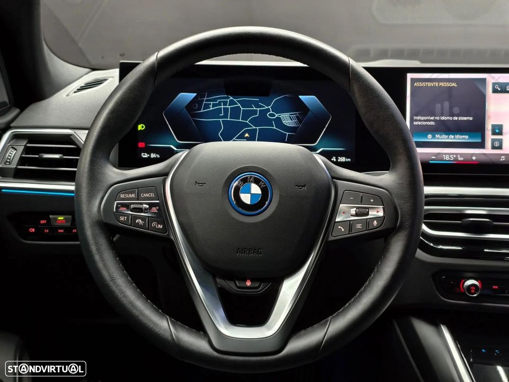 BMW i4 eDrive40 - 28