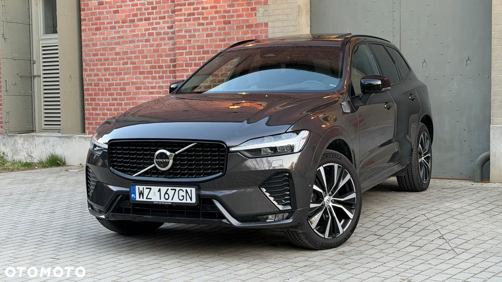 Volvo XC 60 B5 B AWD Ultra Dark