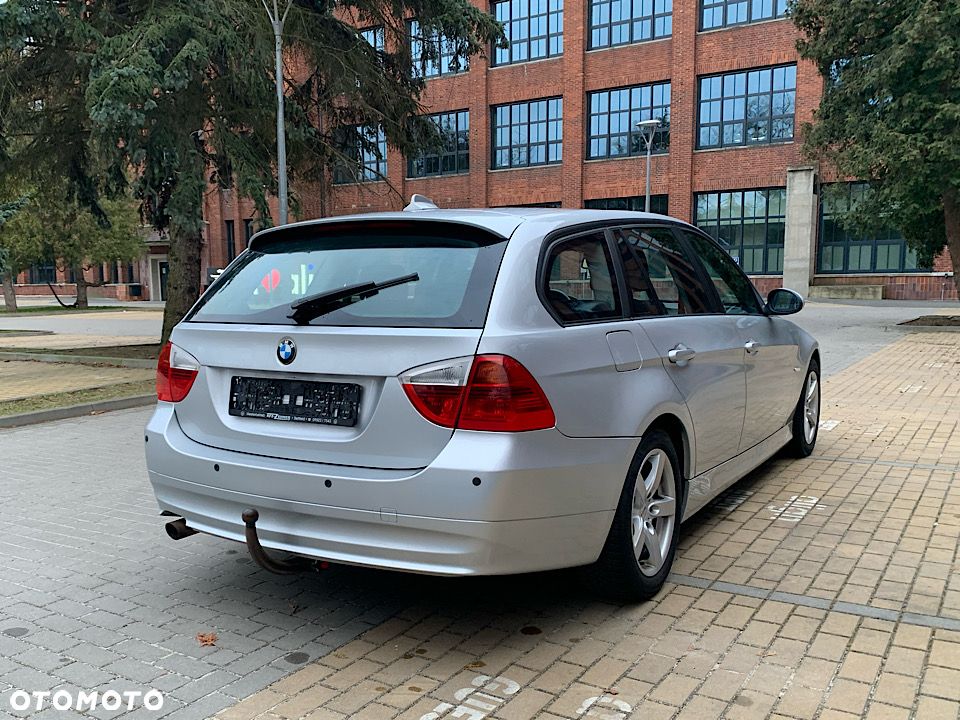BMW Seria 3 - 16