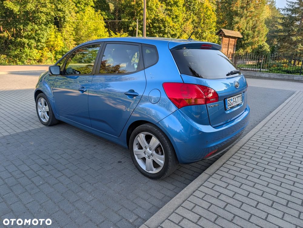 Kia Venga 1.6 L - 13