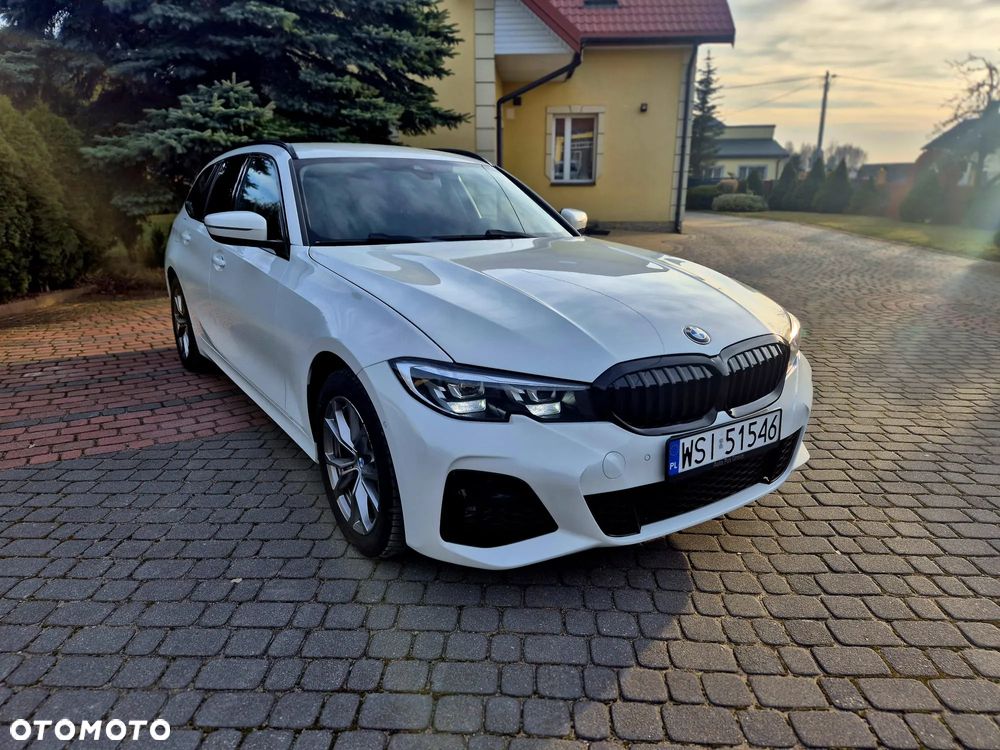 BMW Seria 3 318i Sport Line - 19
