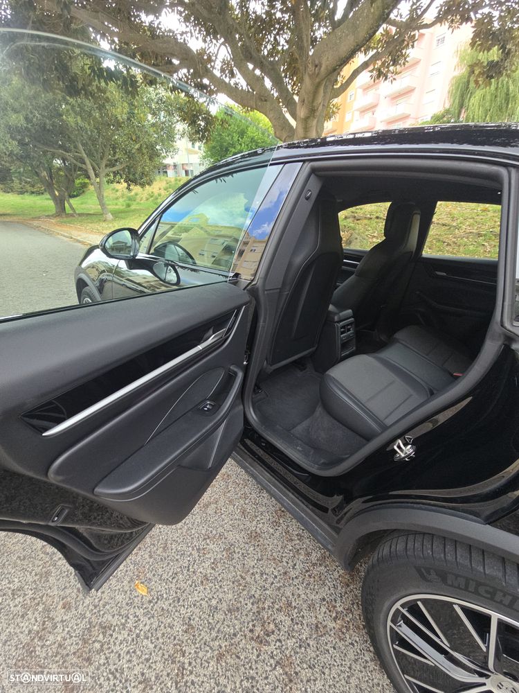 Porsche Macan Electric - 25
