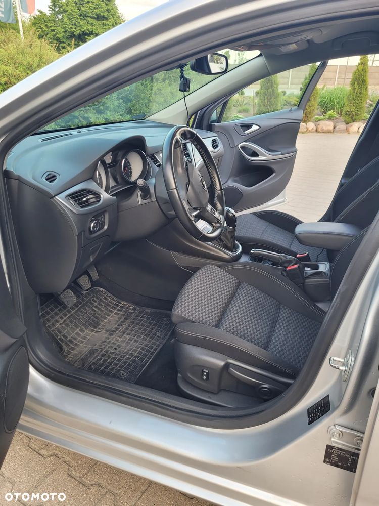 Opel Astra 1.6 CDTI Sport - 12