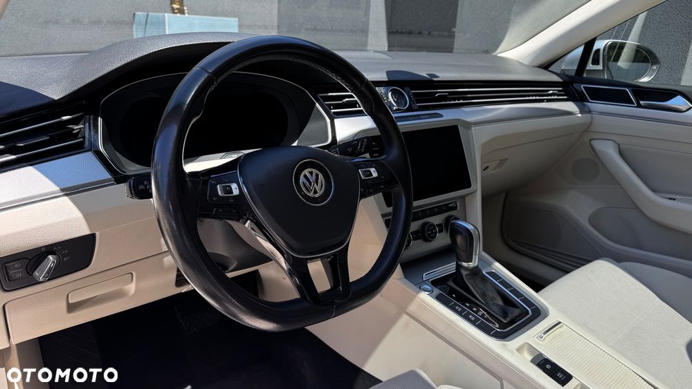 Volkswagen Passat 2.0 TDI SCR (BlueMotion Technology) DSG Comfortline - 24