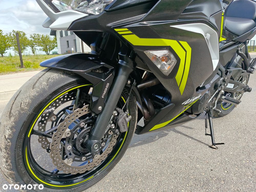Kawasaki Ninja - 12