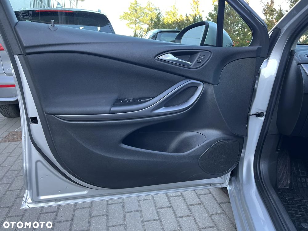 Opel Astra 1.4 T Enjoy - 10