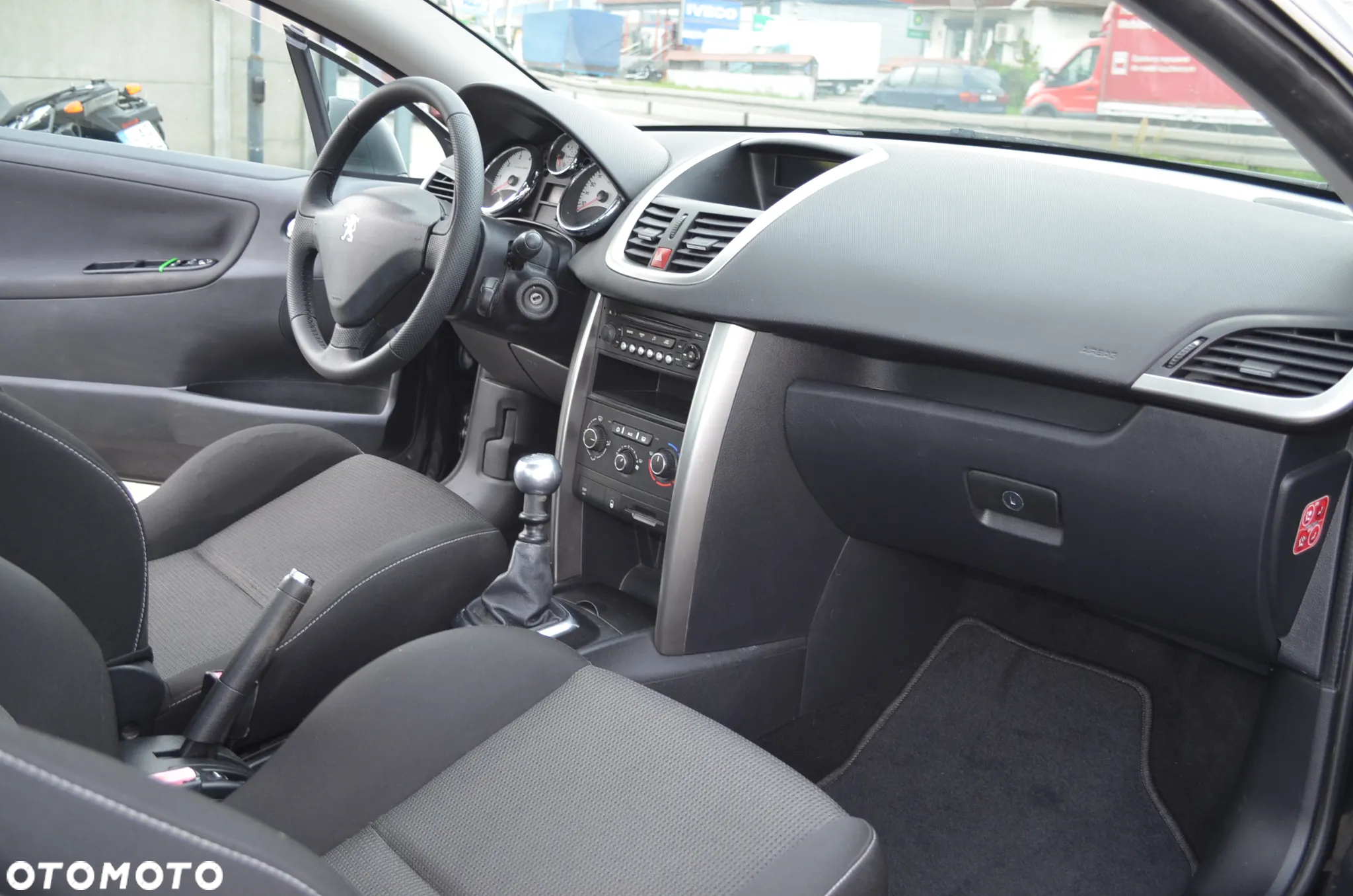 Peugeot 207 - 9