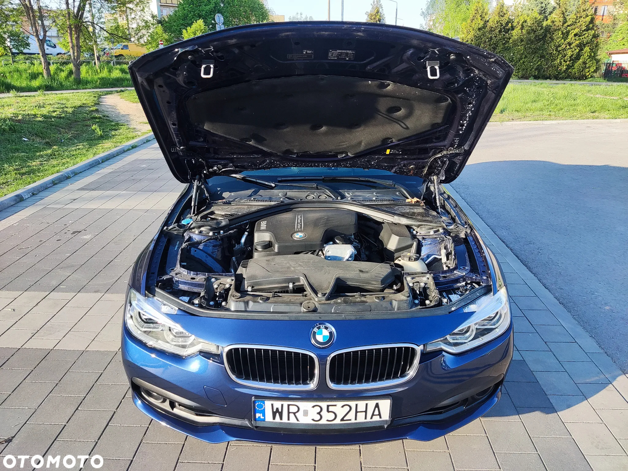BMW Seria 3 320i - 24