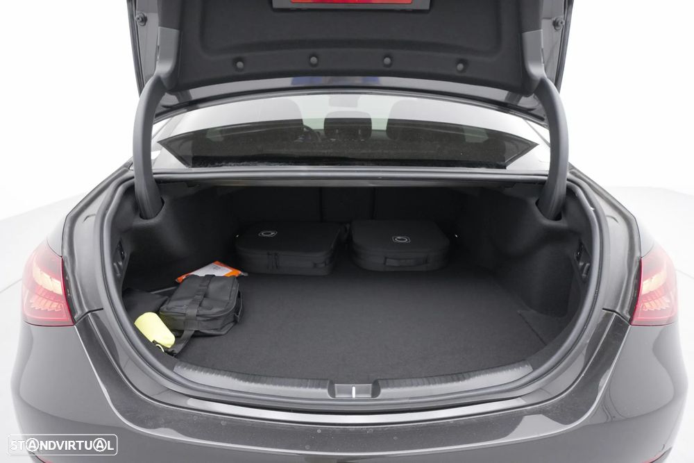 Mercedes-Benz C 300 de Avantgarde - 32