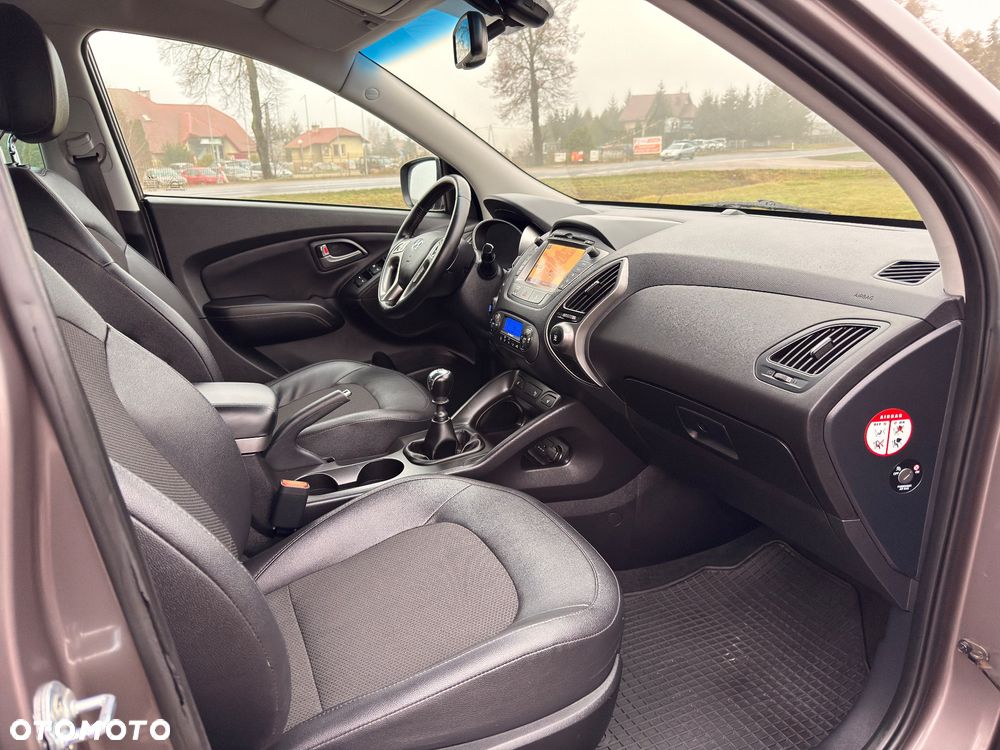 Hyundai ix35 1.6 2WD Fifa World Cup Edition - 16