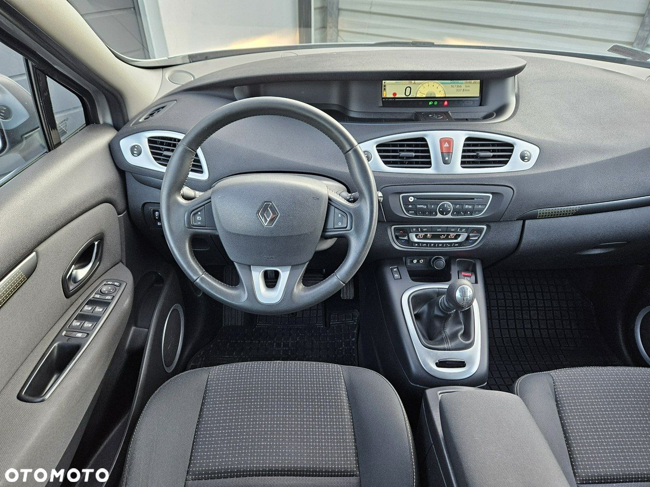 Renault Scenic 1.4 16V TCE Privilege - 32