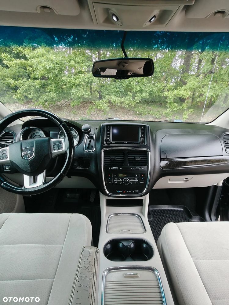 Dodge Grand Caravan 3.6 R/T - 12