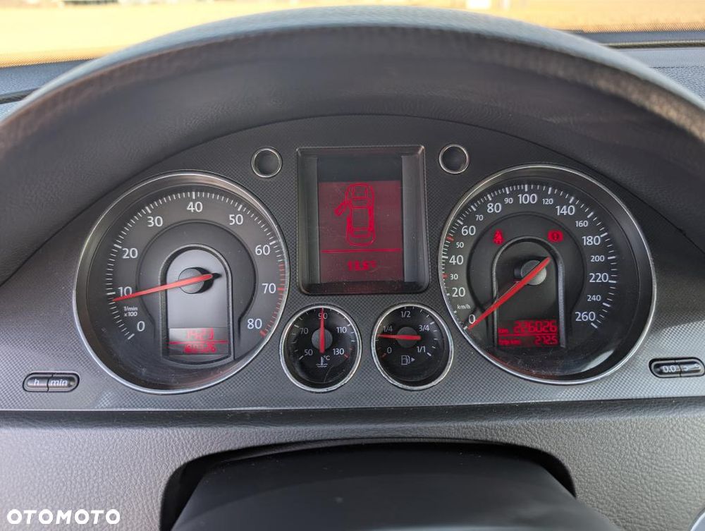 Volkswagen Passat - 10