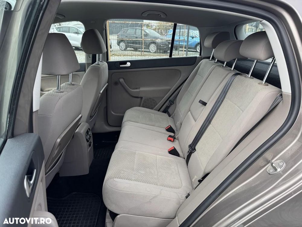 Volkswagen Golf Plus - 8