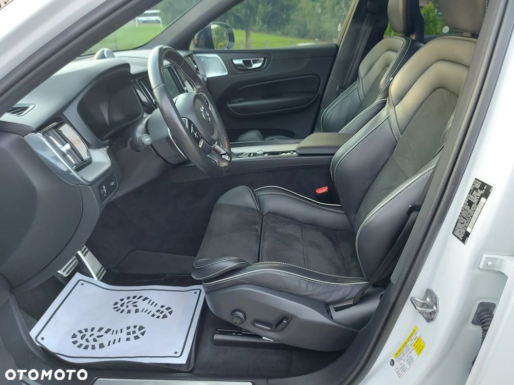 Volvo XC 60 T6 AWD R-Design - 25