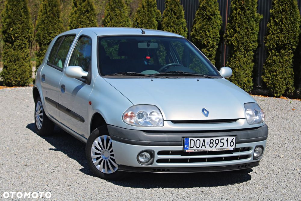 Renault Clio - 1