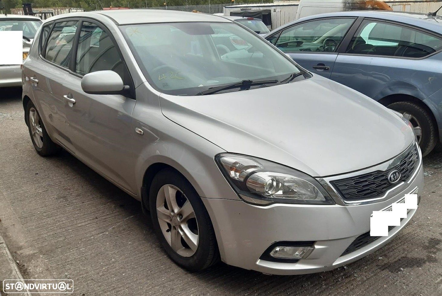 Kia Ceed 2 Ecodynamics 1.6 CRDI de 2009 disponível para peças - 1