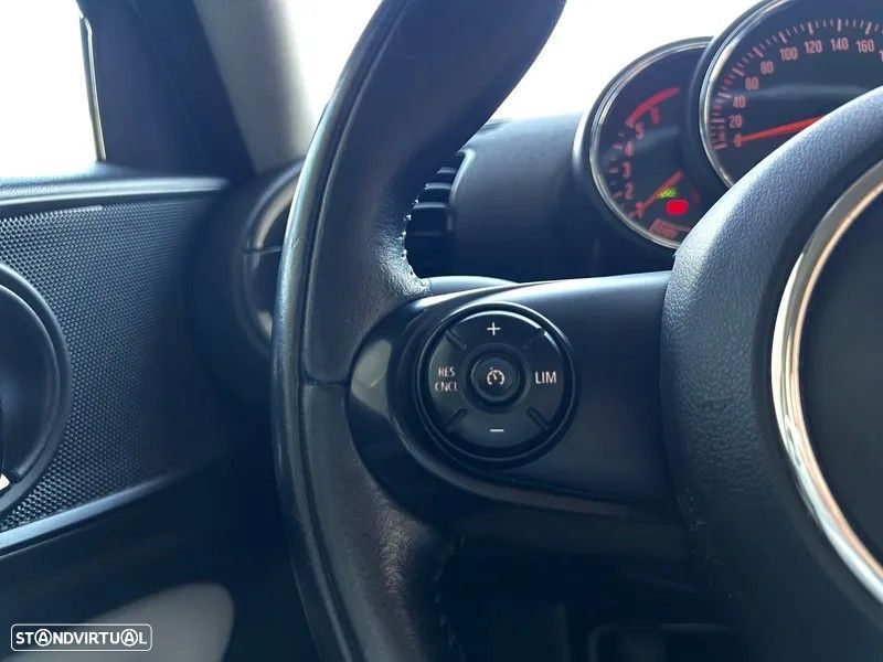 MINI Clubman Cooper D - 18