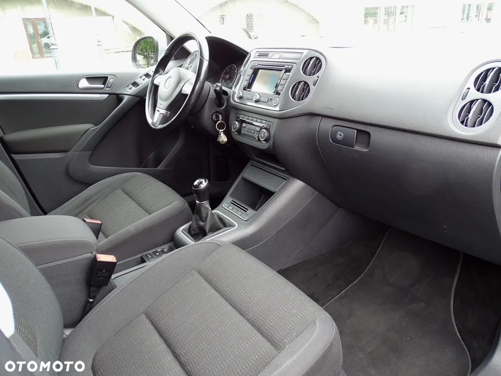 Volkswagen Tiguan 2.0 TDI SCR BlueMotion Technology Sport & Style - 37