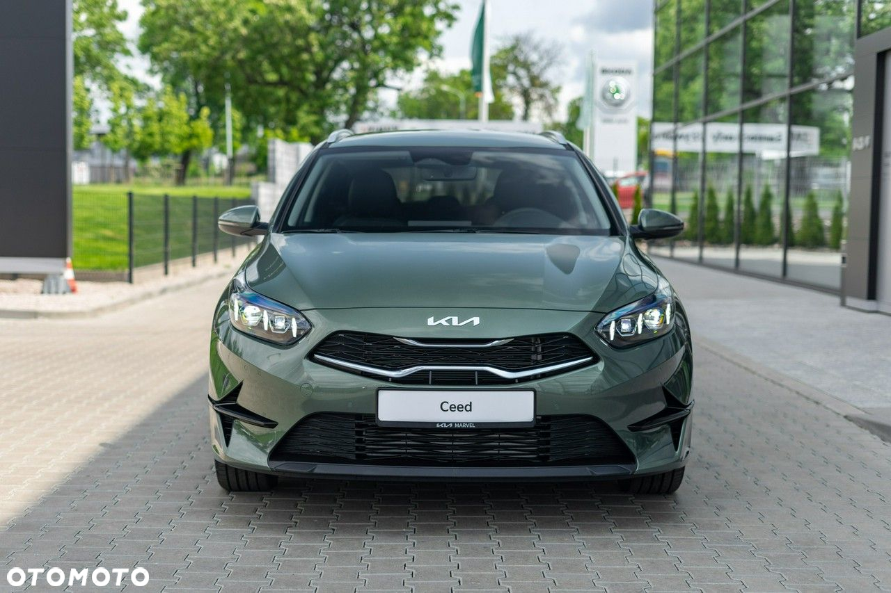 Kia Ceed - 4