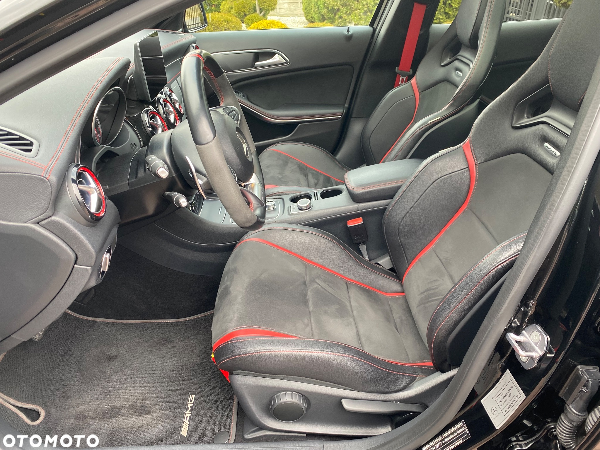 Mercedes-Benz GLA AMG 45 4-Matic - 13