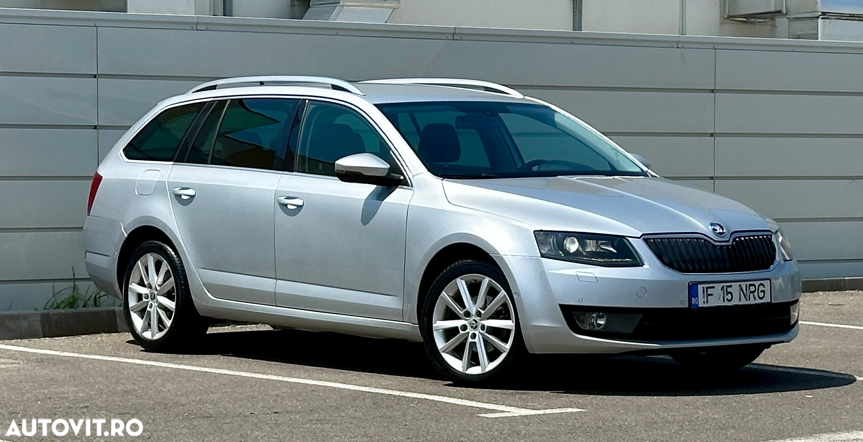 Skoda Octavia Combi 1.6 TDI Elegance DSG - 2