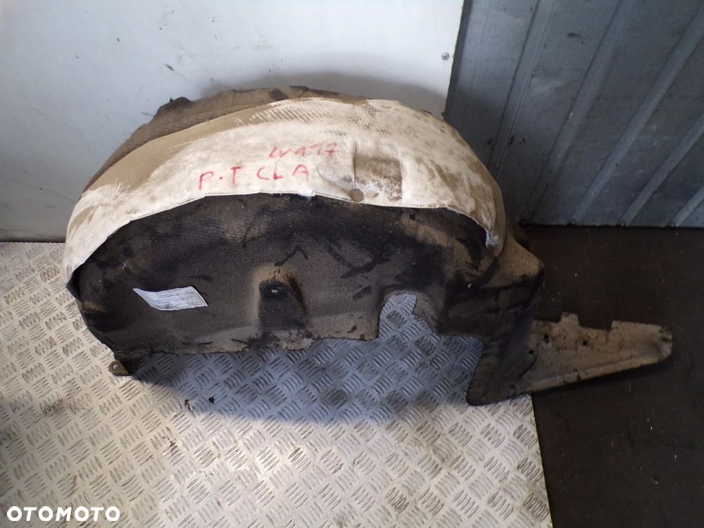 NADKOLE PRAWY TYŁ MERCEDES CLA A117 - 1