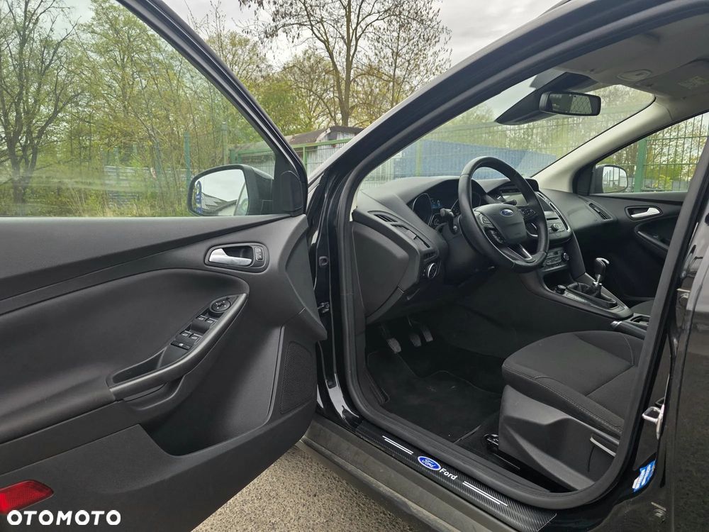 Ford Focus - 21