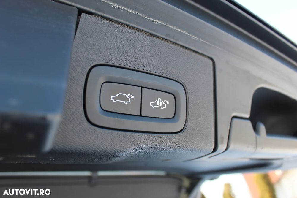 Volvo XC 60 T6 AWD Recharge Geartronic Inscription Expression - 23