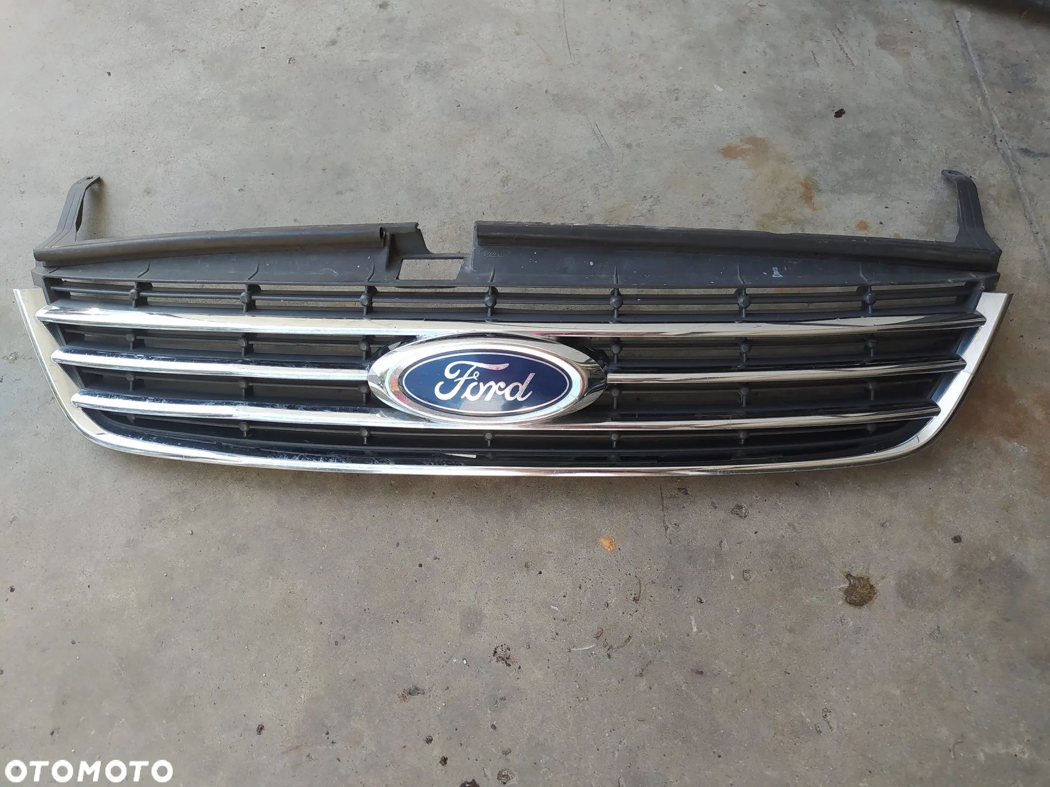 ATRAPA GRILL ZDERZAKA PRZÓD GHIA MONDEO MK4 07-10 RADOM - 1