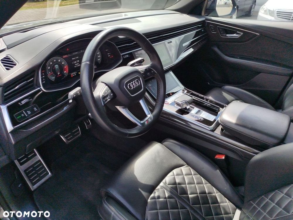 Audi SQ8 - 11