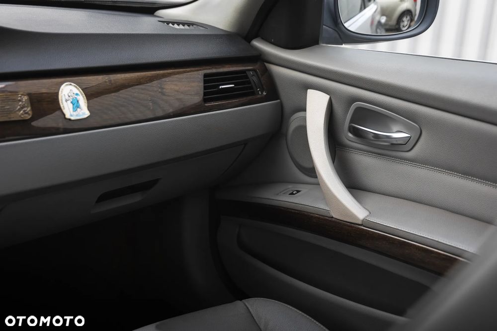 BMW Seria 3 320d - 21