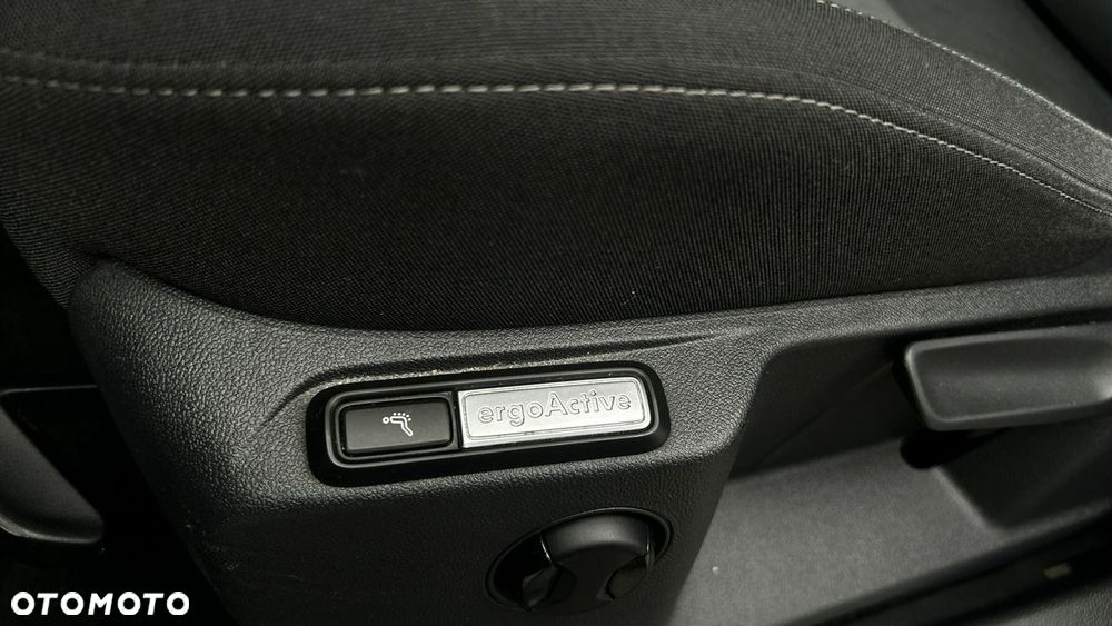 Volkswagen Tiguan - 14