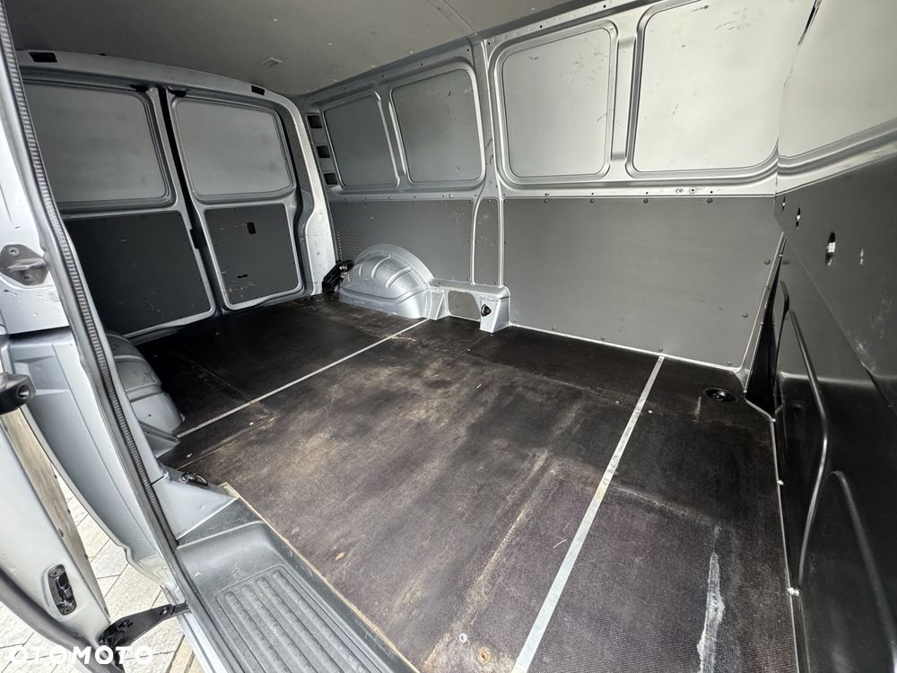 Volkswagen Transporter  L2 MAXI LONG - 11